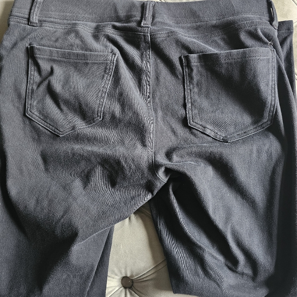 Amazon Essentials Pull On Stretchy Knit Jegging 2… - image 12